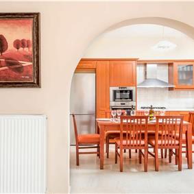 5 bedroom villa with pool & seaview, Perithia, sleeps 10